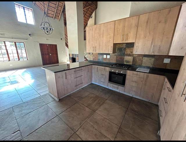 3 BEDROOM PROPERTY TO RENT IN KNOPPIESLAAGTE